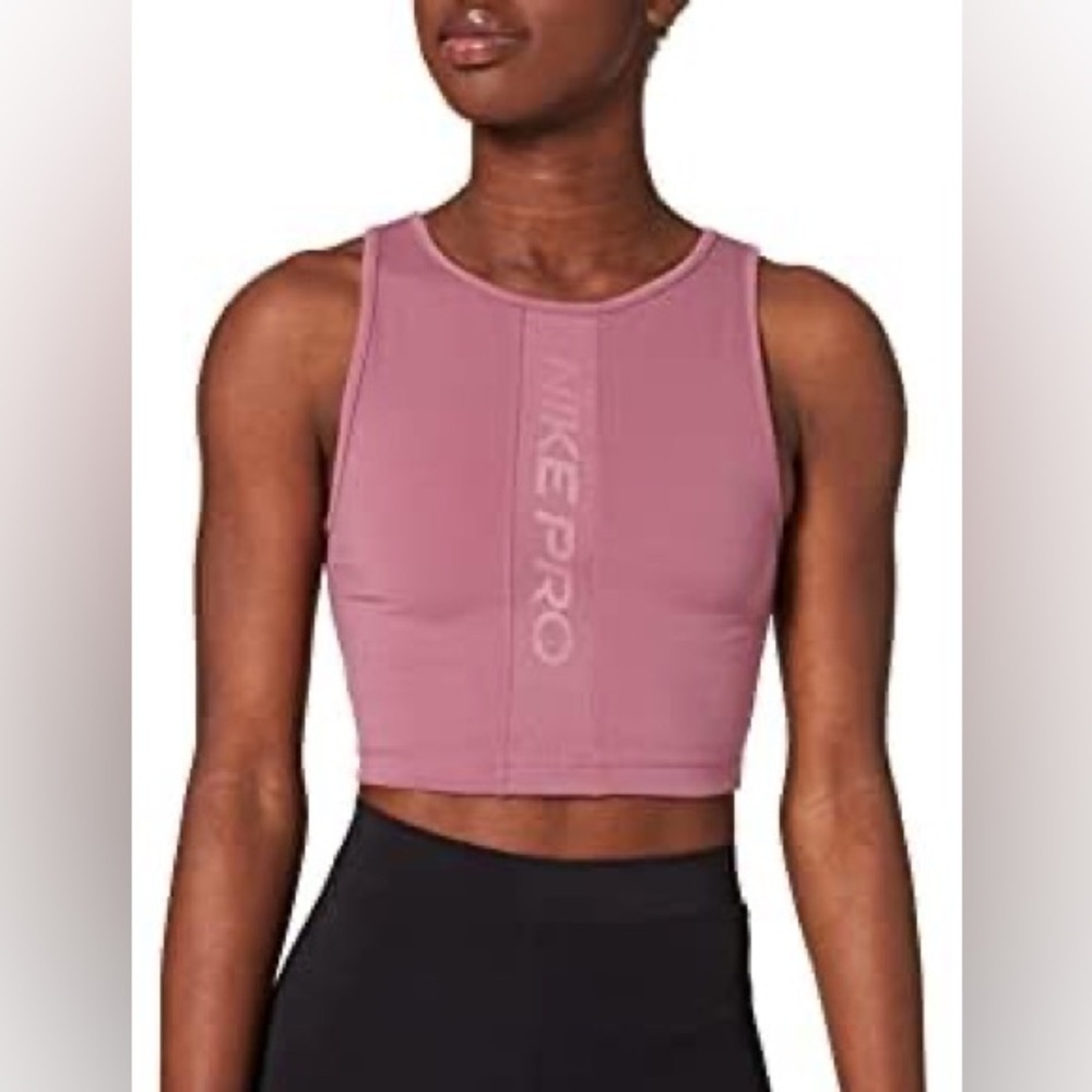 Nike Women’s Mauve Tight Fit Sleeveless Training Tank Top Medium